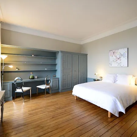 Le Twelve Guest house 3*